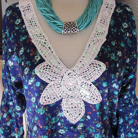 Rodeo Fox Navy Floral Bell-Sleeved Tunic  Brand Ne - Picture 3 of 8